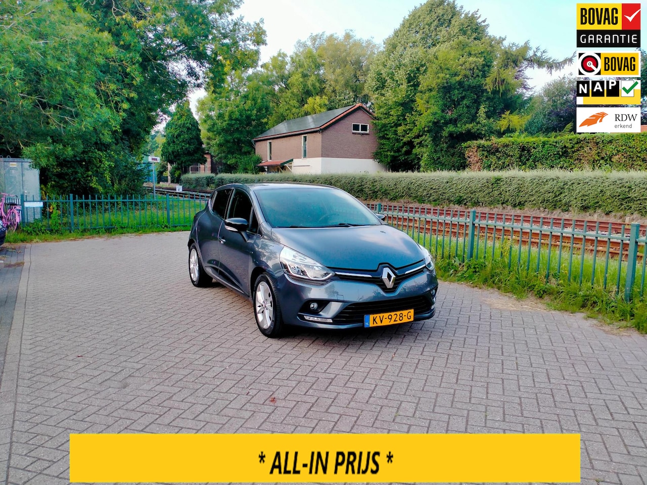 Renault Clio - 0.9 TCe Limited airco navi trekhaak ALLINPRIJS - AutoWereld.nl