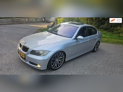 BMW 3-serie - 330i Dynamic Executive