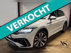 Volkswagen Tiguan - 1.5 TSI R-Line PANO KEYLESS