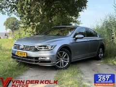 Volkswagen Passat - 1.5 TSI R-Line In/Exterieur Automaat Leder Camera Xenon Carplay Navi Adaptive Cruise Clima
