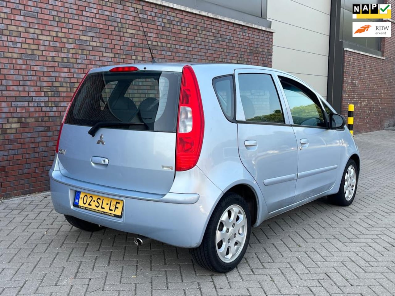 Mitsubishi Colt - 1.3 Invite | AUTOMAAT | APK tot 09-2026 - AutoWereld.nl