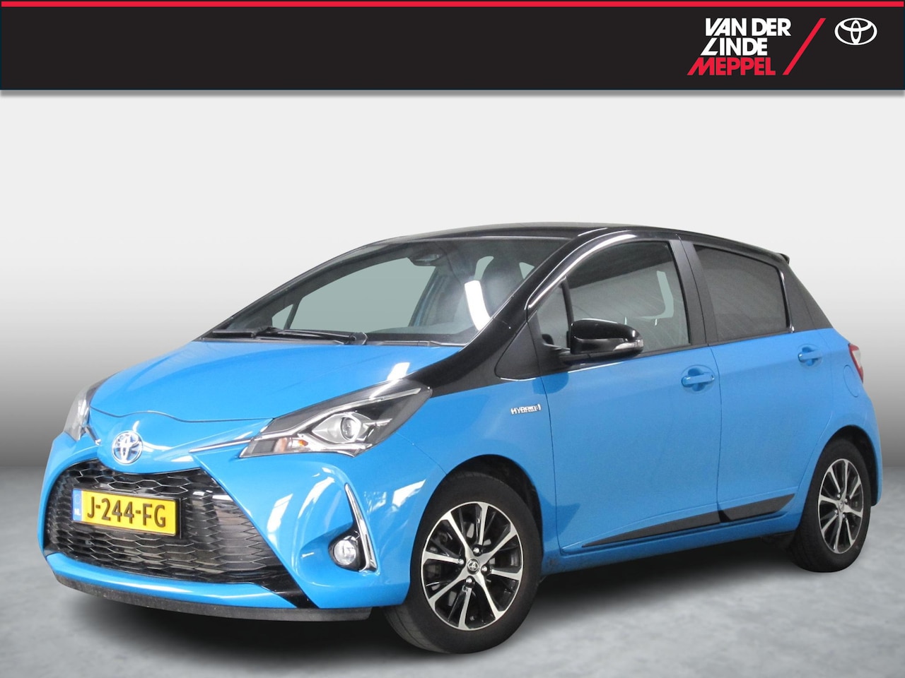 Toyota Yaris - 1.5 Hybrid Bi-Tone Navigatie Stoelverwarming - AutoWereld.nl