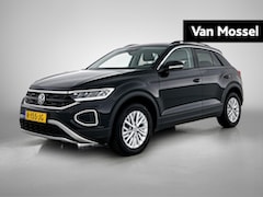 Volkswagen T-Roc - 1.5 TSI Life | 150 PK | Automaat | Digital Cockpit | Airco | Park Assist | All Season Band
