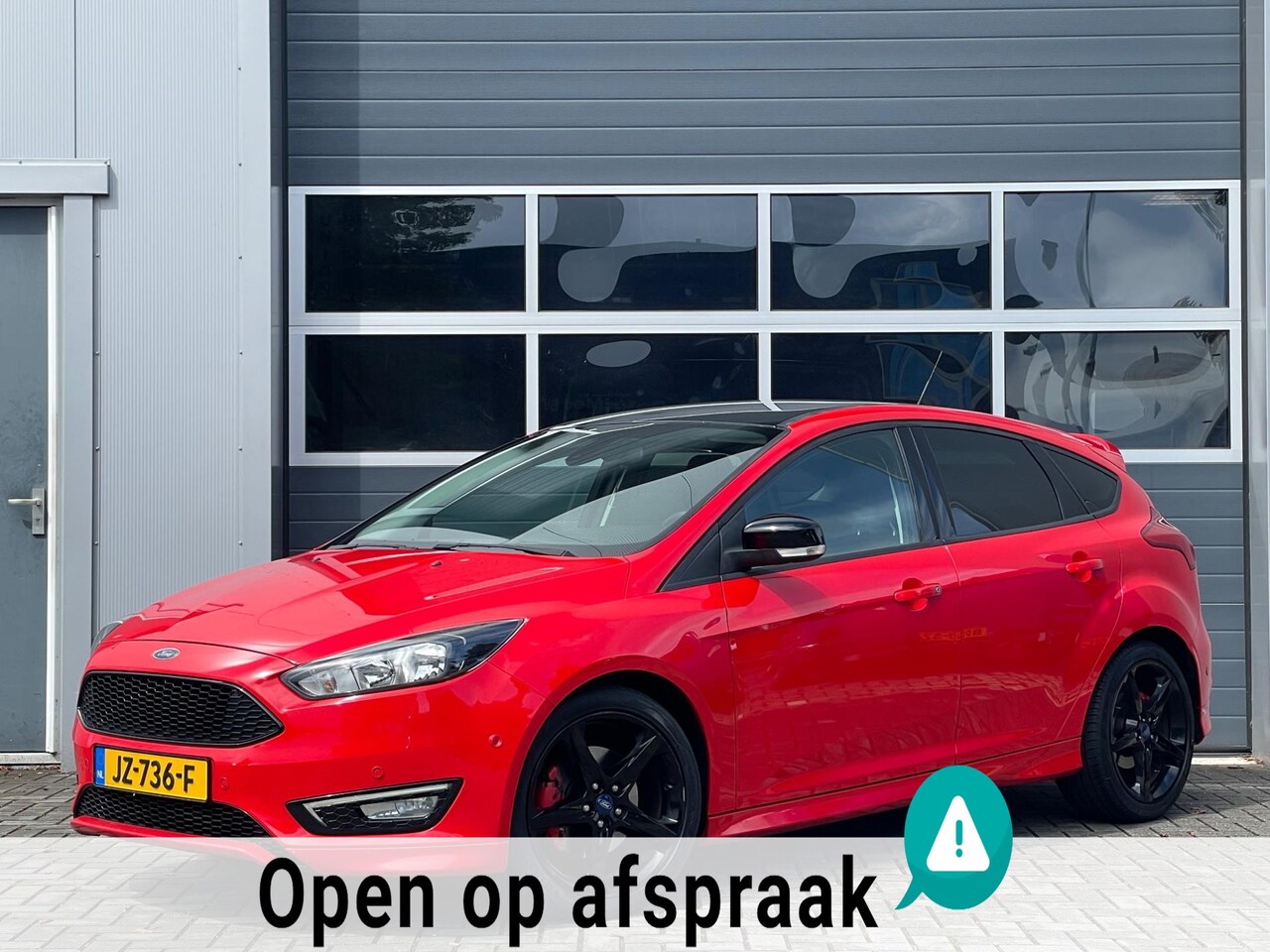 Ford Focus - 1.5 150pk Red Edition ST-line | Navi | PDC v+a | Sportstoelen | Cruise control | 18'' velg - AutoWereld.nl