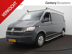 Volkswagen Transporter - Bedrijfswagens 2.0 TDI L2H1 28 Imperiaal / Cruise / Trekhaak / Carplay