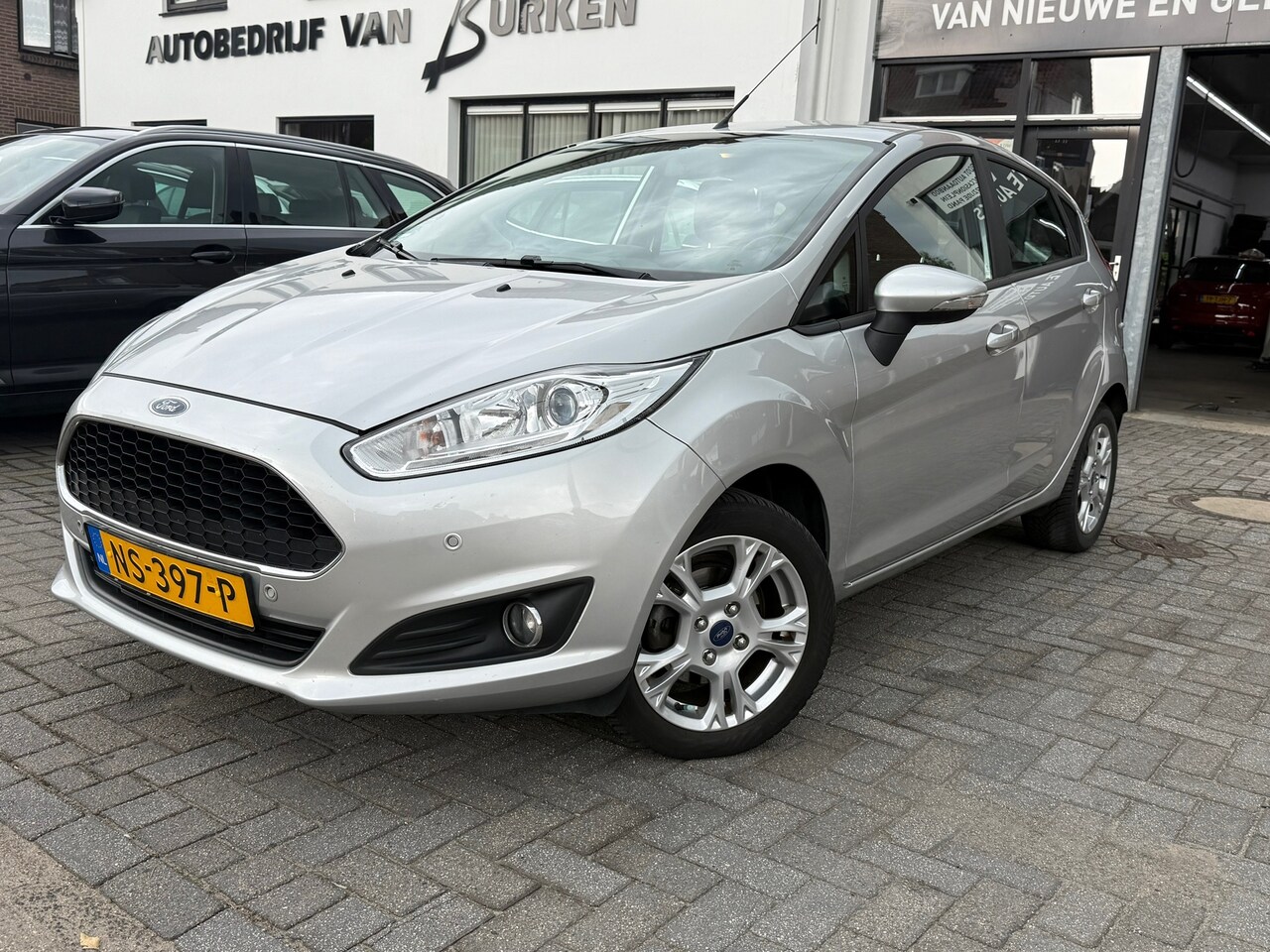 Ford Fiesta - 1.0 Style Ultimate 1.0 Style Ultimate, Navigatie,Parkeersensoren,Airco,Cruise control - AutoWereld.nl