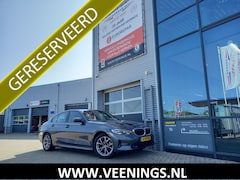 BMW 3-serie - 318i Executive Edition - SPORT LINE - CARPLAY / ANDROID - LED - 1/2 LEER - NL AUTO - 1 EIG