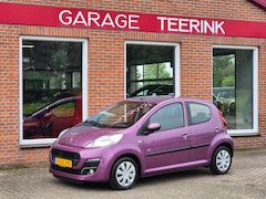 Peugeot 107 - 1.0 Envy 68PK 5drs airco, elektr.ramen, centr.vergr. radio/cd/usb, bluetooth RIJKLAAR