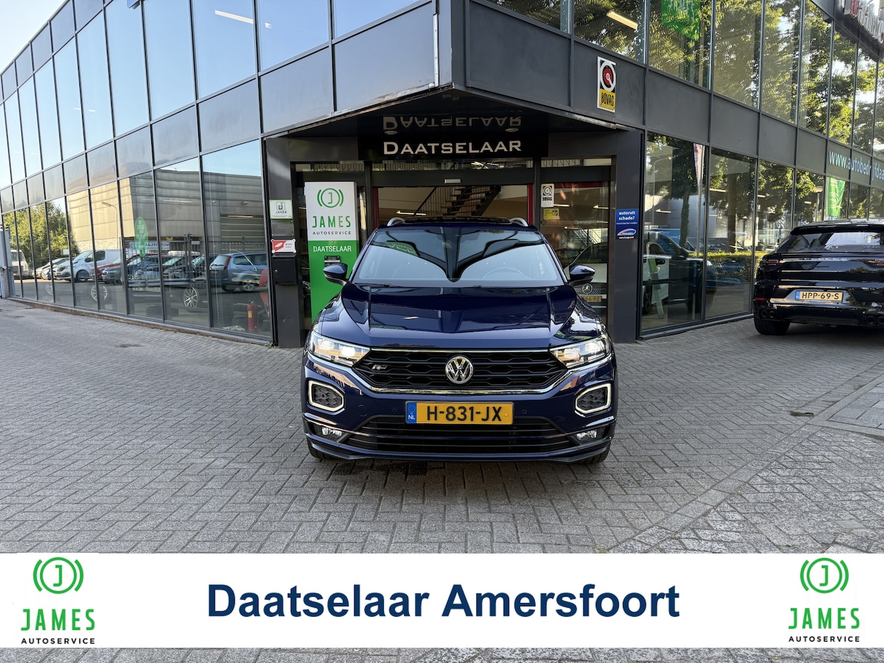 Volkswagen T-Roc - 1.5 TSI R-Line Panoramadak - AutoWereld.nl