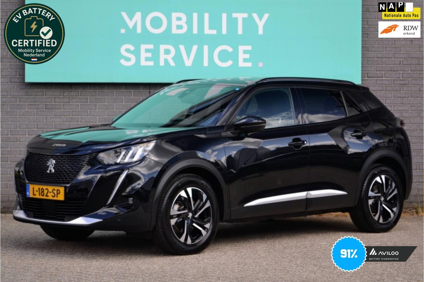 Peugeot e-2008 - EV Allure GT-LINE 50 kWh SOH91% LED Pano CarPlay AUT - AutoWereld.nl