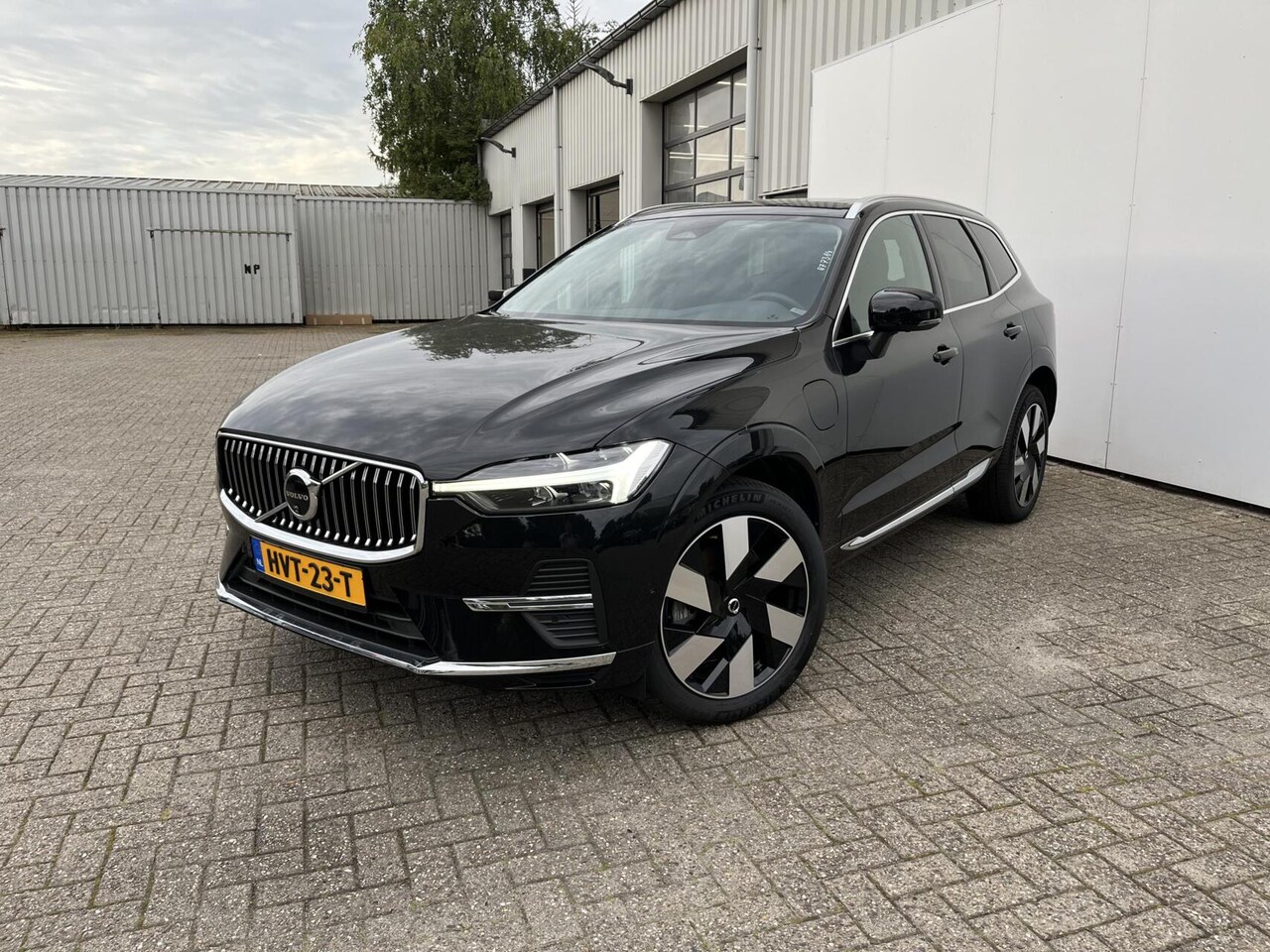 Volvo XC60 - 2.0 T8 hybrid AWD Plus Bright|Pano|leer|ACC|20"|360*| - AutoWereld.nl