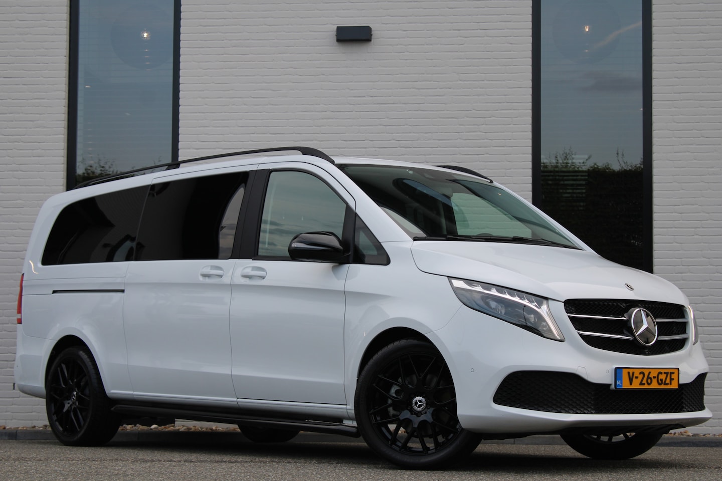 Mercedes-Benz V-klasse - 300d / XXL / DC / 4-Matic / 2x Elec Schuifdeur / 360 Camera / Burmester / Vol Opties / NIE - AutoWereld.nl