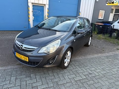 Opel Corsa - 1.2-16V Cosmo Airco grote radio camera inruil mogelijk