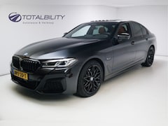 BMW 5-serie - 545e xDrive High Exec. M-sport Black Edition 394 PK | Open Dak | Trekhaak elec. | Volledig