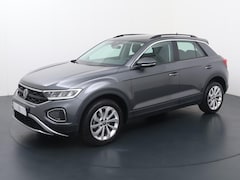 Volkswagen T-Roc - 1.0 TSI Life | 110 PK | Parkeersensoren rondom | Achteruitrijcamera | Adaptive Cruise Cont