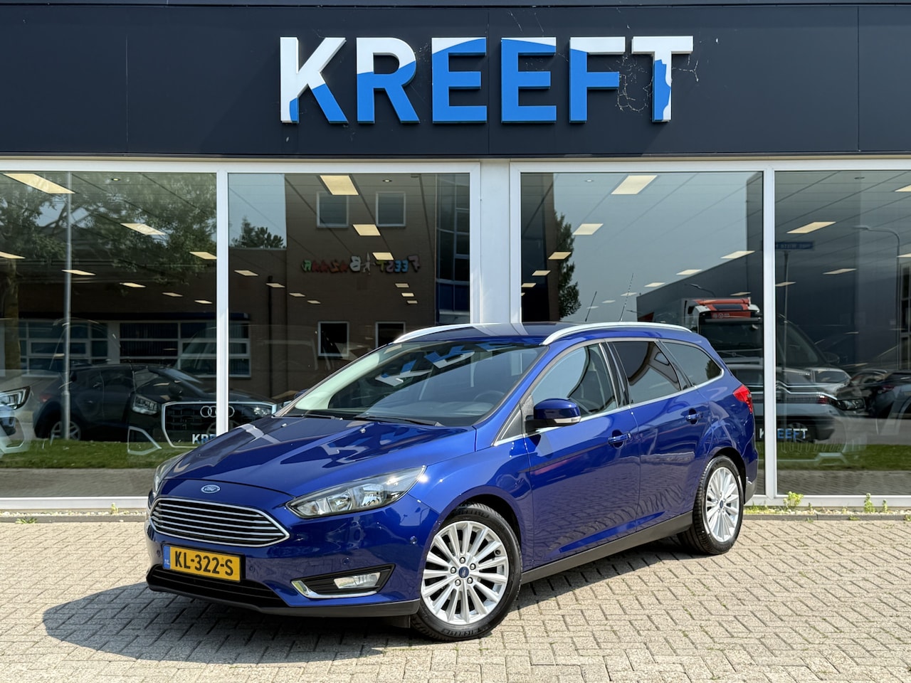 Ford Focus Wagon - 1.0 Titanium Blauw | Luxe uitvoering - AutoWereld.nl