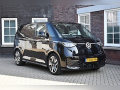 Volkswagen ID. Buzz - 1st 77kWh | Achteruitrijcamera | Prachtig wit interieur | Verwarmde voorstoelen | Verwarmd
