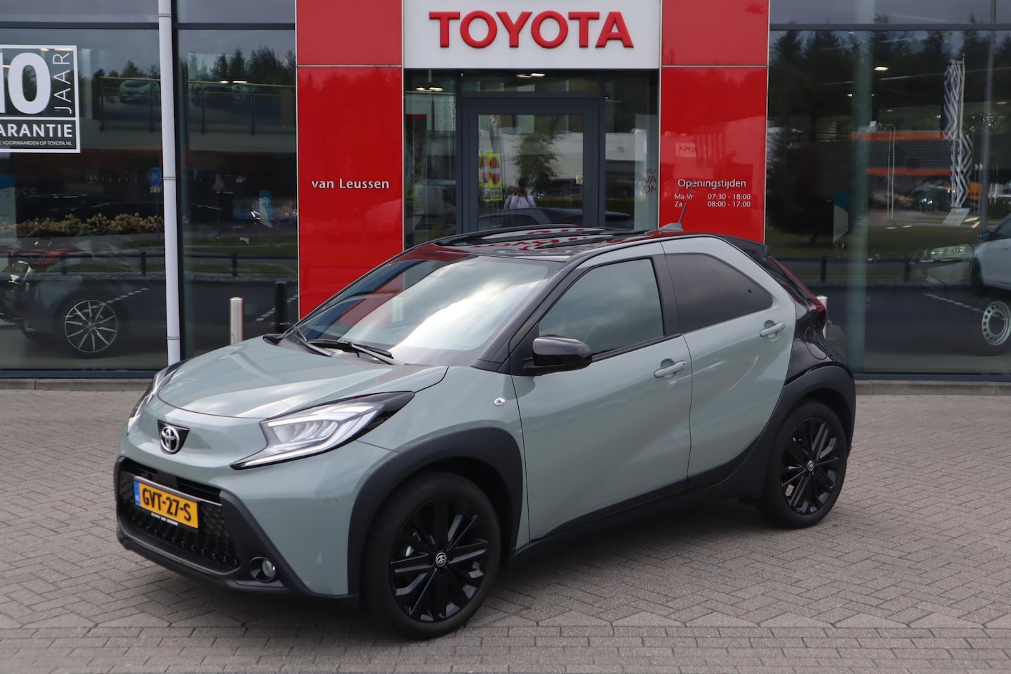Toyota Aygo X - PULSE AUTOMAAT APPLE/ANDROID CAMERA AD-CRUISE CLIMA 18"LM-VELGEN NL-AUTO - AutoWereld.nl