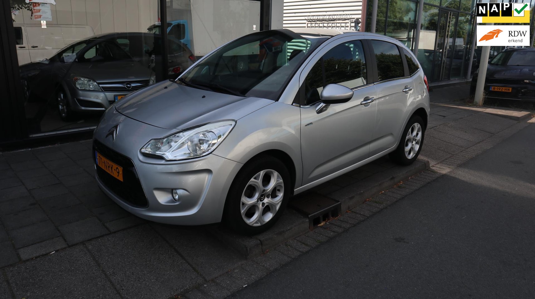 Citroën C3 - 1.6 VTi Exclusive AIRCO/PDC - AutoWereld.nl