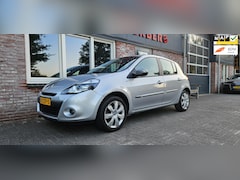 Renault Clio - 1.6 Night & Day Automaat Airco/Clima Cruise Control Navigatie Nette Auto