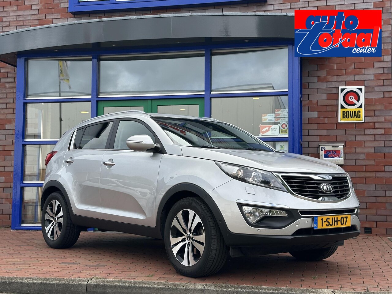 Kia Sportage - 2.0 Super Pack | Automaat | Navi | Airco - AutoWereld.nl