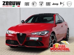 Alfa Romeo Giulia - 2.0 Turbo 280 PK Competizione Q4 AWD | Pano | Harman | 19"