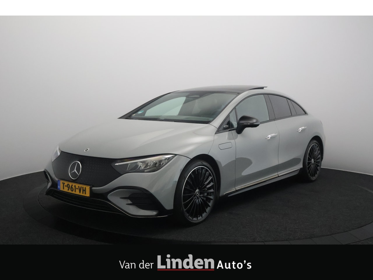 Mercedes-Benz EQE - 300 Sport Edition 89 kWh AMG | Panoramadak | Sfeerverlichting | NL Auto - AutoWereld.nl