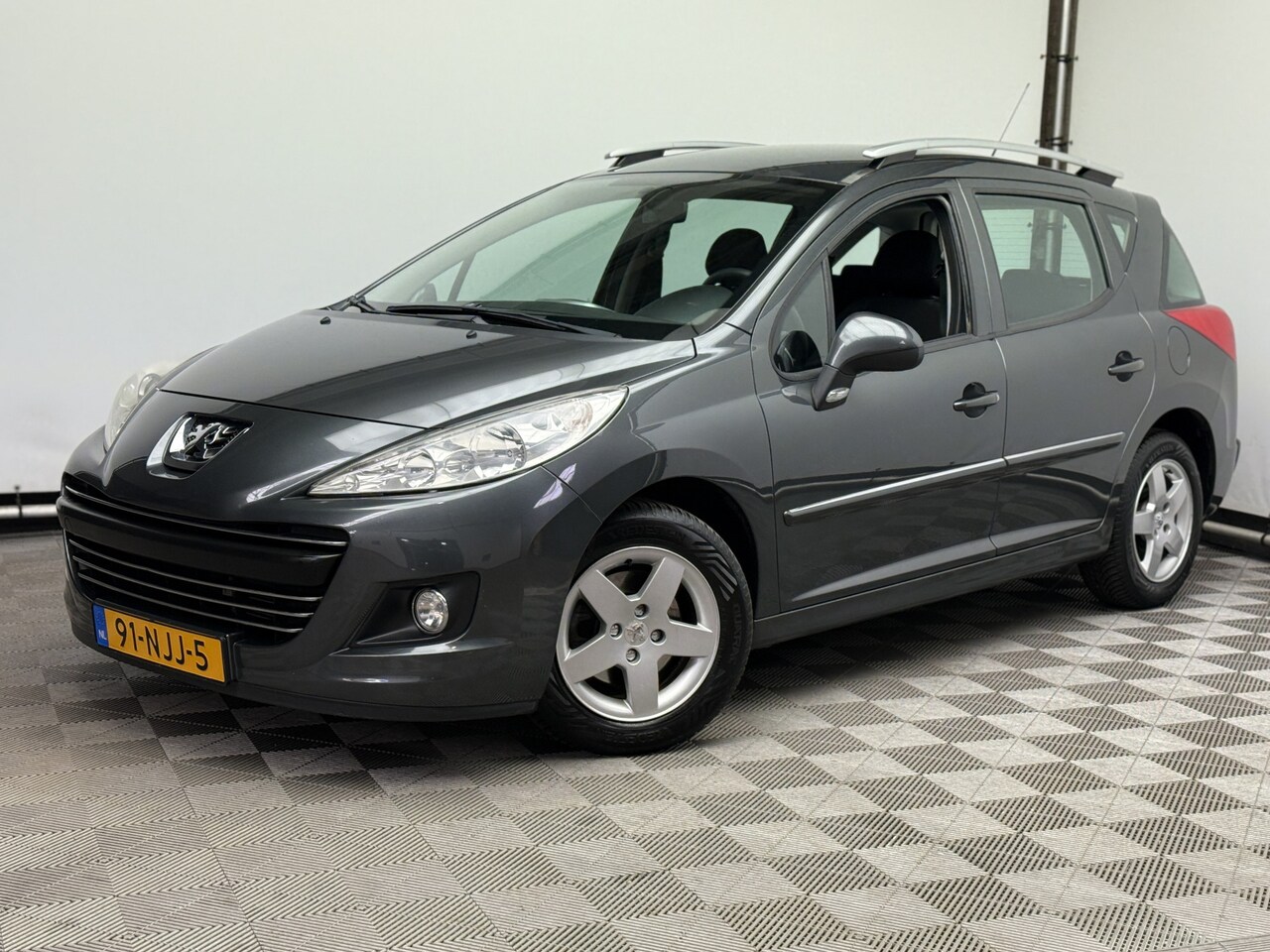 Peugeot 207 SW - 1.4 VTi Style Airco Trekhaak NL Auto - AutoWereld.nl