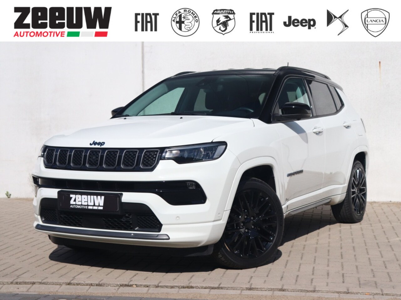 Jeep Compass - 4xe 240 PK Hybrid S | Leder | Navi | Winter | Camera | 19" - AutoWereld.nl