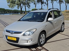 Hyundai i30 CW - 1.4i Blue Dynamic