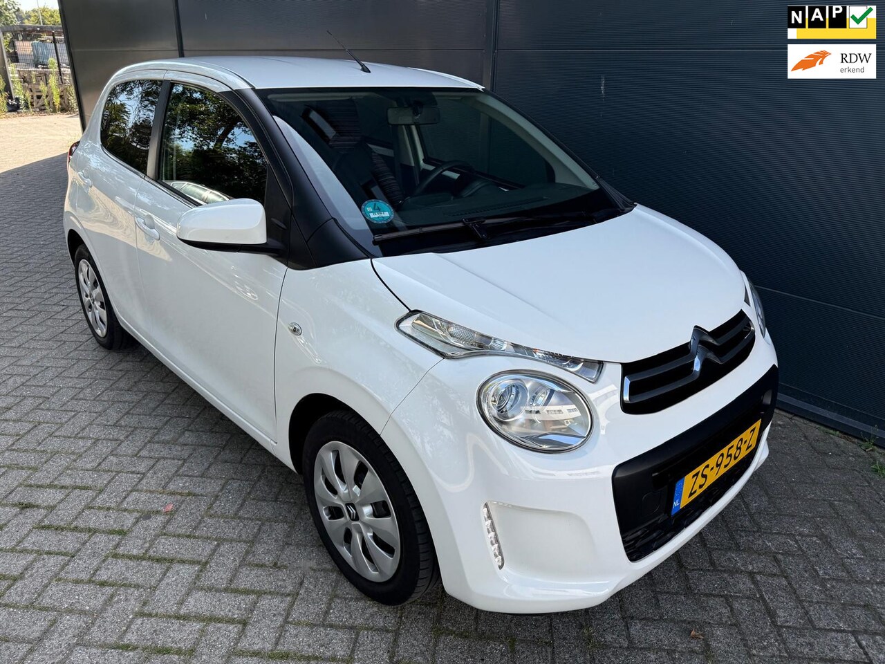 Citroën C1 - 1.0 VTi Feel/5D/Airco/cruise/bluetooth/Elek ramen en spiegel - AutoWereld.nl