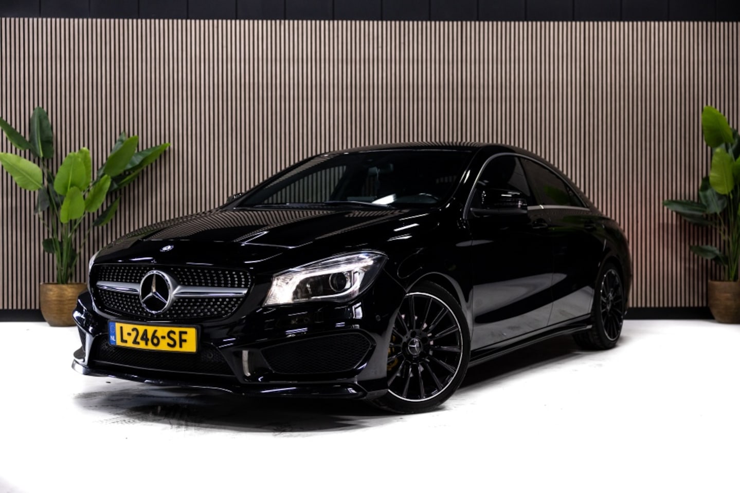Mercedes-Benz CLA-Klasse - 180 Edition 1 | Navi | Stoelverwarming | Cruise Control | - AutoWereld.nl