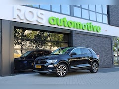 Volkswagen T-Roc - 1.0 TSI Style Business | STOELVERWARMING | NAVI | PDC | CARPLAY |
