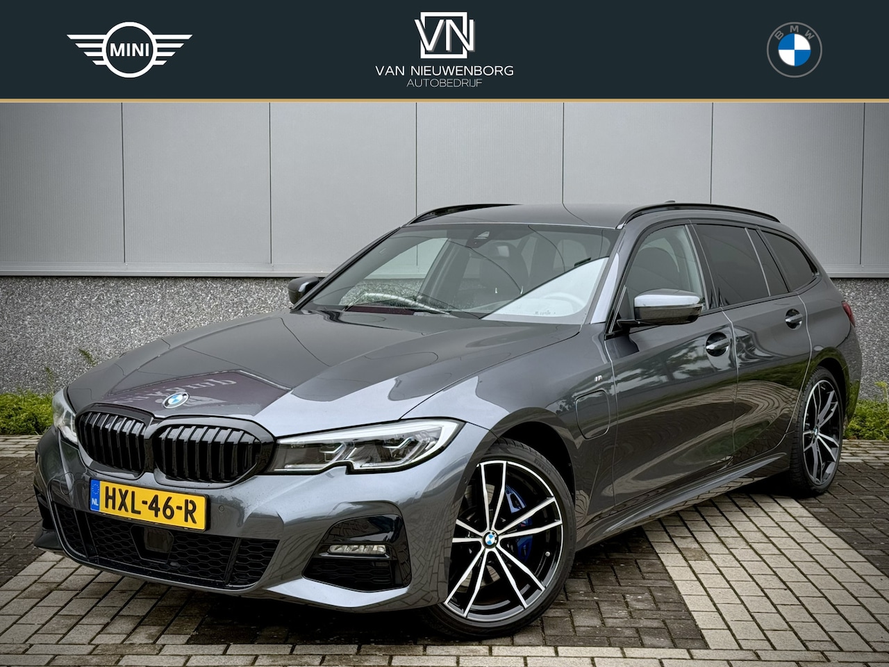 BMW 3-serie Touring - 330e M-Sport Laser Adapt. Cruise HUD Harman/Kardon Camera 19 inch LM M-Sport Remmen - AutoWereld.nl