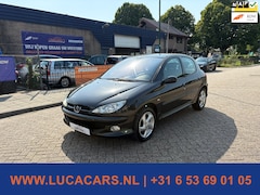 Peugeot 206 - 1.6-16V Griffe NIEUWE APK