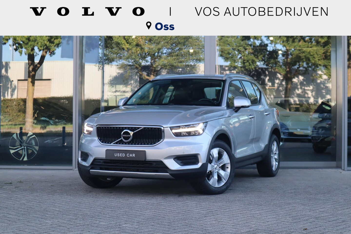 Volvo XC40 - T4 Momentum | Keyless Entry| Elektrisch bedienbare achterklep| Parkeersensoren voor + acht - AutoWereld.nl