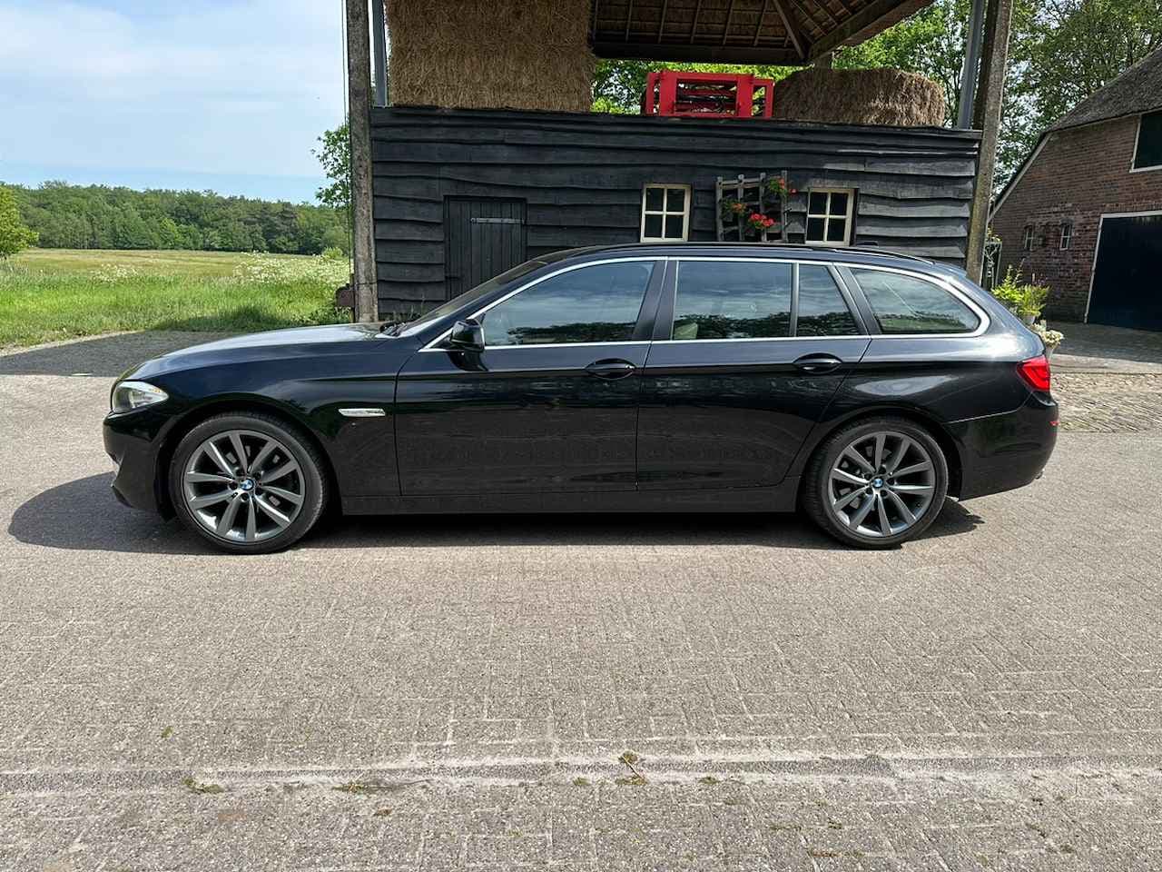 BMW 5-serie Touring - 520i High Executive NIEUWE MOTOR | Trekhaak | - AutoWereld.nl
