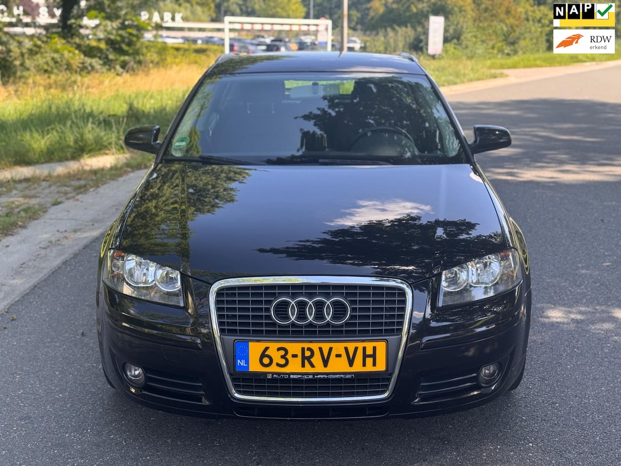 Audi A3 Sportback - 1.6 Ambition EERSTE EIGENAAR, TREKHAAK - AutoWereld.nl