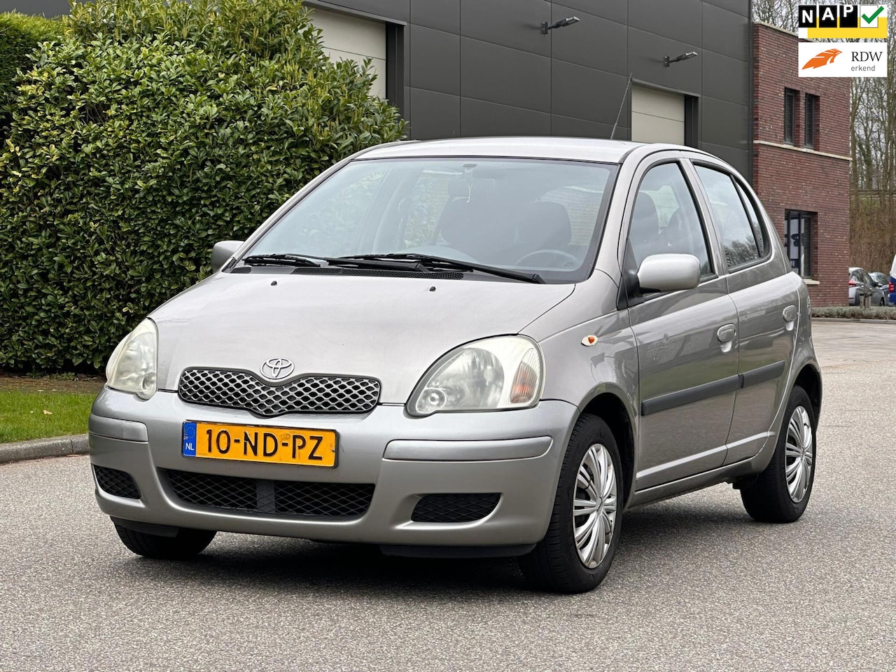 Toyota Yaris - 1.0 VVT-i Sol MMT 5DR*Automaat*Trekhaak*138.000 NAP* - AutoWereld.nl