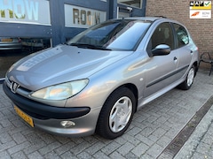 Peugeot 206 - 1.6-16V Gentry AUT.1ste eigenaar