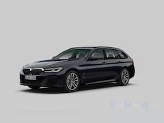 BMW 5-serie Touring - 520i M-Sport LCI, Comfortstoelen, LED, Driving Assistant, NaviPro