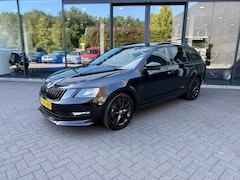 Skoda Octavia Combi - 1.5 TSI Sportline, Pano, Schaalstoel, Navi, Clima, Cruise,