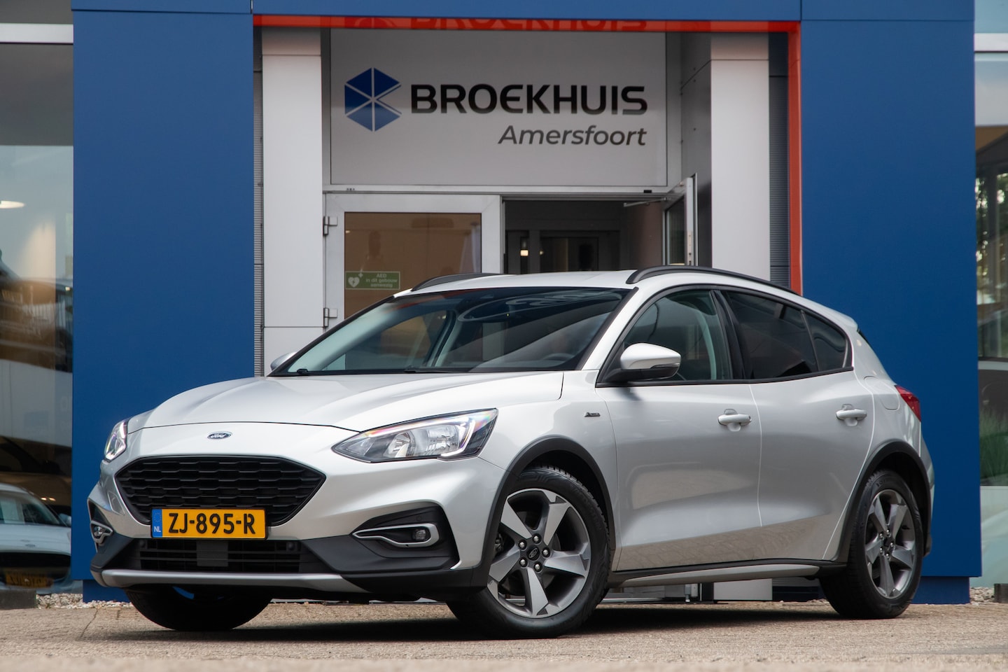 Ford Focus - 1.5 EcoBoost Active Business | Trekhaak | Stuur/stoel/voorruitverwarming | Navigatie | Key - AutoWereld.nl