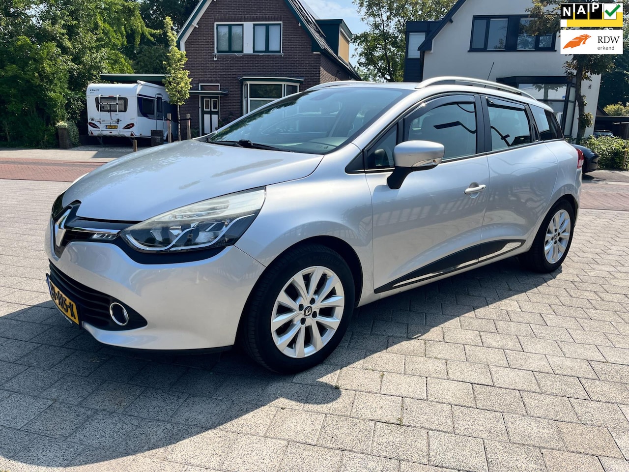 Renault Clio Estate - 0.9 TCe Dynamique Ecc Nav Trekh Isofix PDC Cruise NW APK Sport - AutoWereld.nl