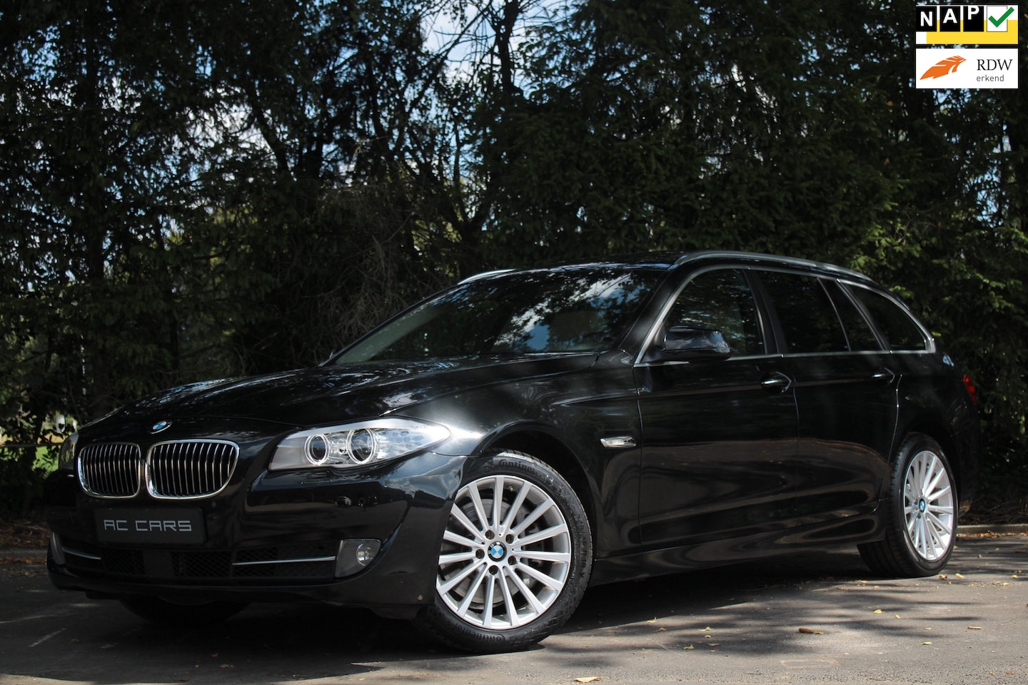 BMW 5-serie Touring - 528i Xdrive - Pano/ACC/Youngtimer! - AutoWereld.nl