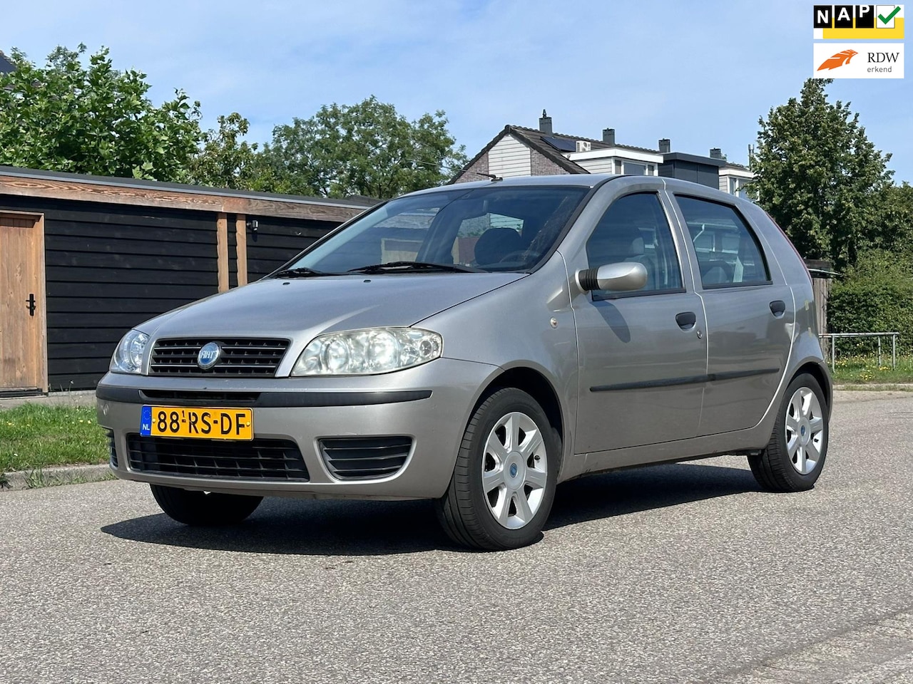 Fiat Punto - 1.4-16V Dynamic 1e Eigenaar*5DR*Airco*Trekhaak*NAP*LM velgen* - AutoWereld.nl
