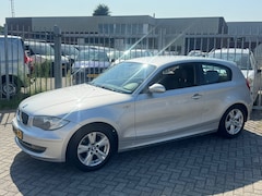 BMW 1-serie - 116i Corporate NL AUTO NAP DEALER OH l TOPSTAAT Airco l Afneem trekhaak l LMV l Elek pakke
