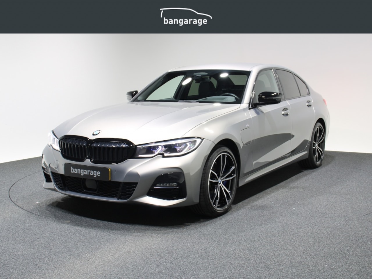 BMW 3-serie - 320e High Executive M-Sport Bussines Edition Plus - AutoWereld.nl