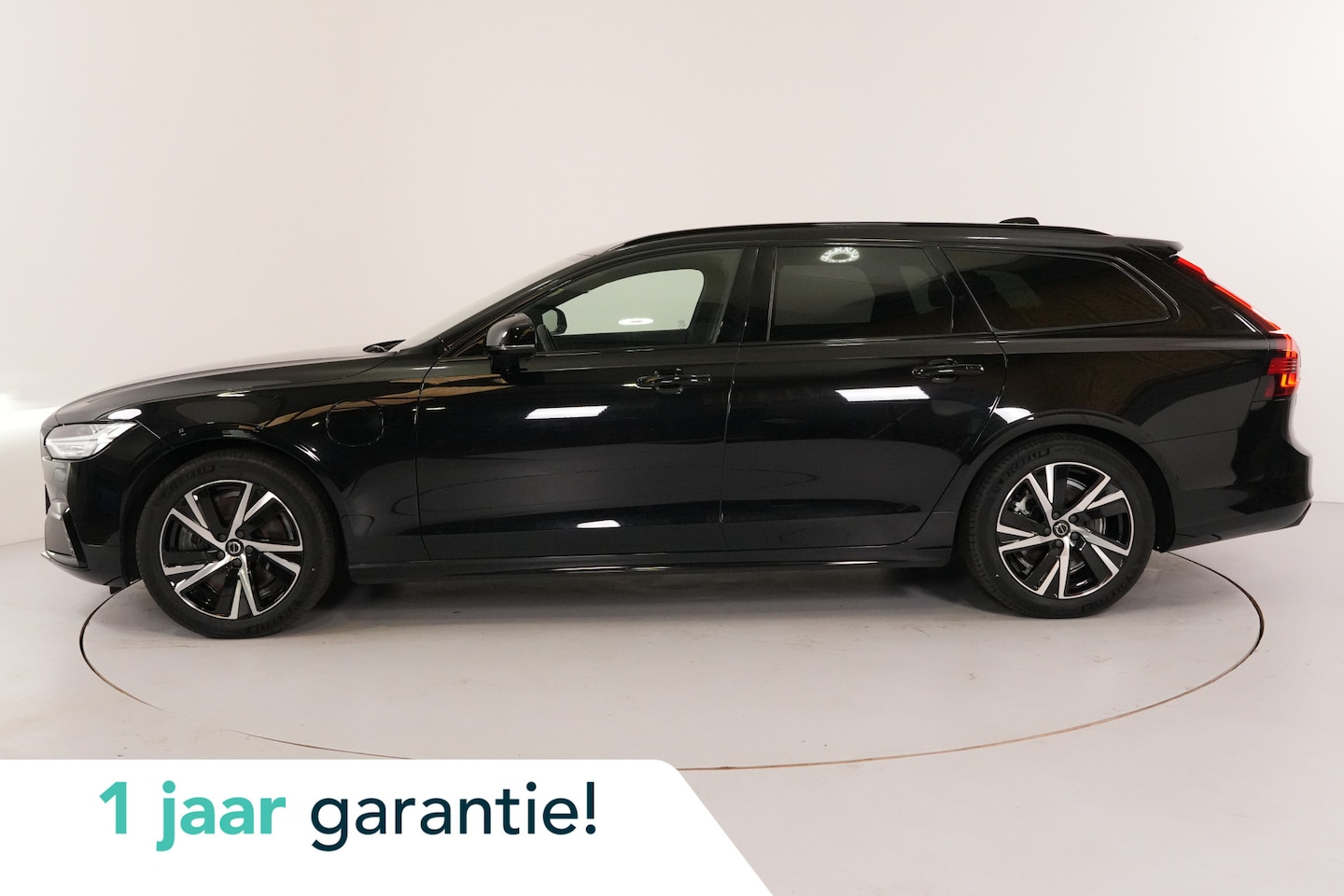 Volvo V90 - 2.0 T6 AWD R-Design | Led | Lane keeping | Cruise Adaptief | Camera - AutoWereld.nl