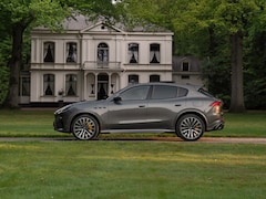 Maserati Grecale - 3.0 V6 Trofeo 530pk | Full option | Carbon ext. + int. | Sonus Faber | Pano-dak | Stoelkoe